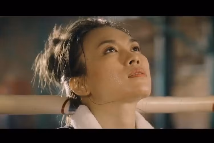 Về phần hình ảnh, MV "Anh đợi em được không?" được thực hiện đơn giản nhưng đẹp giống như phong cách quen thuộc của Mỹ Tâm.