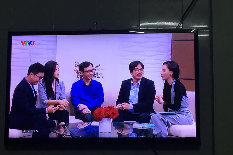 Năm 2018, Thu Quỳnh và Minh Hà chạm mặt nhau trong chương trình Cà phê sáng. Ảnh: FBNV