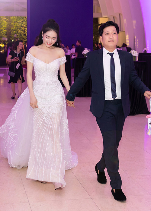 Trước báo chí, Trường Giang và Nhã Phương đều dành những lời có cánh cho nhau. Ảnh: FBNV