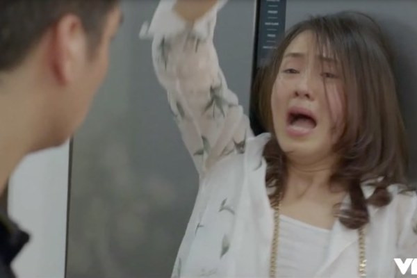 Chi mot canh say, Hong Diem lai gay sot man anh-Hinh-2