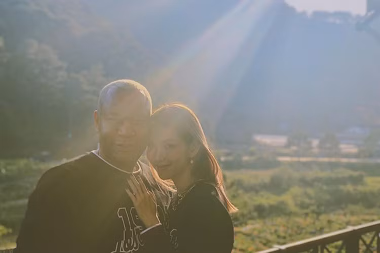 Cặp đôi đã bên nhau được hơn 1 năm, tình cảm vô cùng mặn nồng.