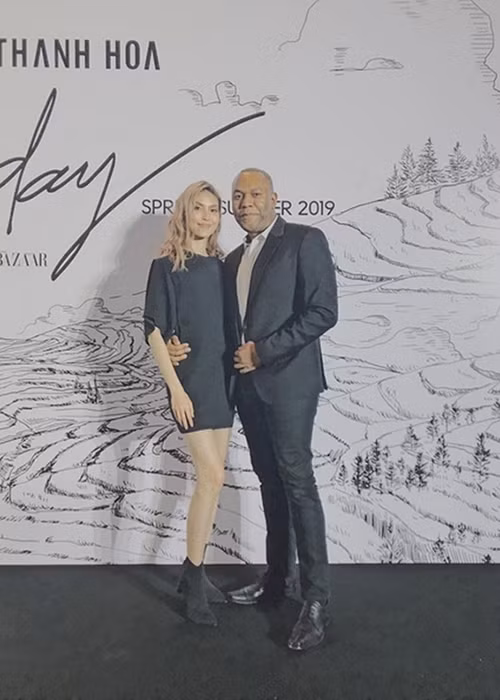 "Trước đây tôi từng quen vài người có ngoại hình tương xứng, được bạn bè công nhận đẹp đôi nhưng mọi chuyện chẳng đi tới đâu. Vậy nên tôi chọn người trung thành, yêu mình thật sự hơn là đến với ai đó để thỏa mãn thị hiếu của nhiều người", Thùy Dương cho hay.