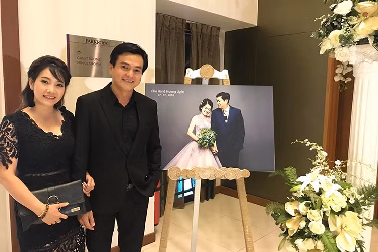 Vợ chồng Cao Minh Đạt hạnh phúc bên nhau sau 3 năm cưới.