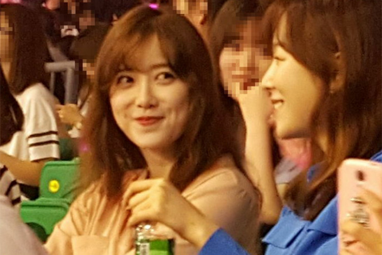 Trước tin đồn cướp chồng của Goo Hye Sun, Hyun Jin vẫn chưa lên tiếng.