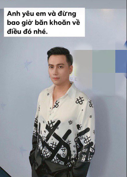 Giống Trần Hương, Việt Anh thường xuyên có những tâm sự như đang trong tình yêu khiến nam diễn viên bị đồn có tình mới.