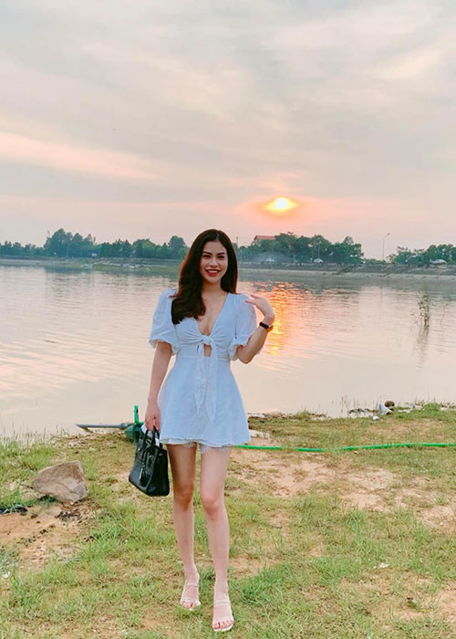 Vợ cũ của Việt Anh chia sẻ, việc phải lo toan kinh tế cùng áp lực nuôi con khiến cô mệt mỏi.