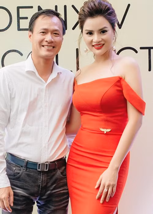 Cựu siêu mẫu được chồng ủng hộ trong công việc.