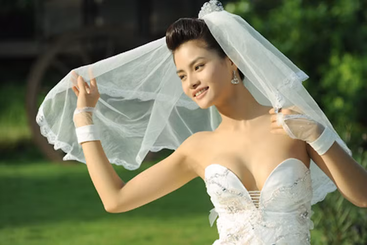 Vu Thu Phuong song cung con rieng cua chong, hon nhan co vien man?