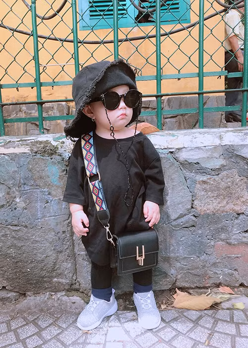 Nữ người mẫu chấp nhận làm mẹ đơn thân và dồn hết tình yêu thương cho con gái.