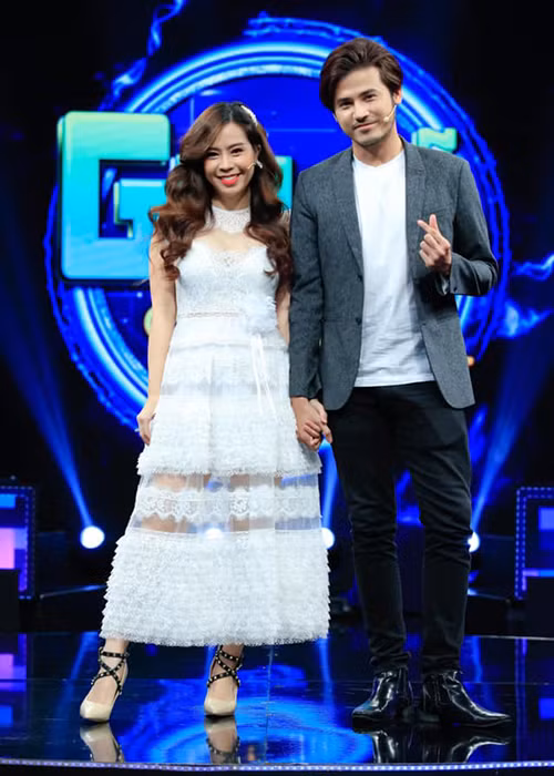 Đôi trai tài gái sắc tận hưởng cuộc sống hôn nhân hạnh phúc sau 7 tháng làm đám cưới.