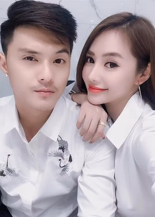 Linh Chi thi thoảng vẫn có những cuộc khẩu khiến với antifan vì cuộc tình ồn ào với Lâm Vinh Hải.