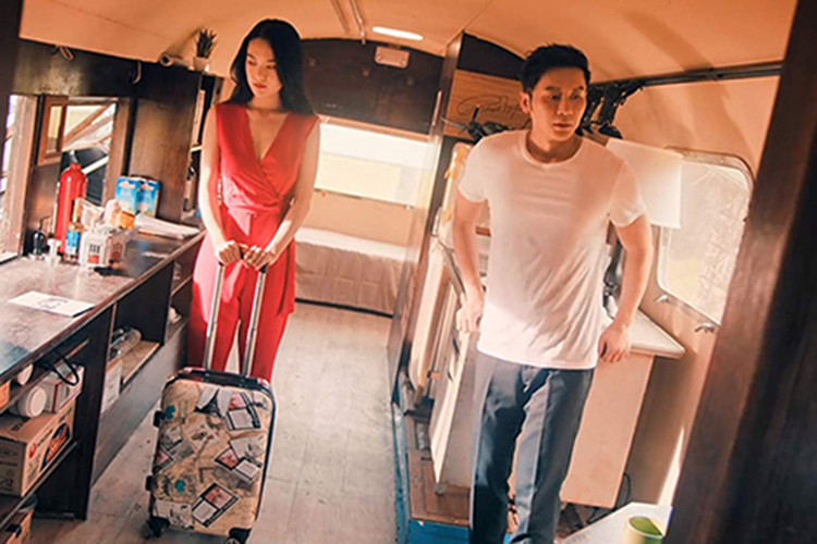 Phía Lý Thần phủ nhận hoàn toàn việc nam diễn viên hẹn hò Thạch Thuần Tử.