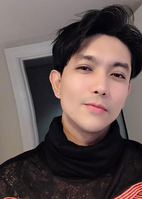 Mới đây, chia sẻ về chuyện tình cảm hiện tại, nam ca sĩ Tim khẳng định anh không hẹn hò và đi chơi riêng với ai cả. Ảnh: FBNV