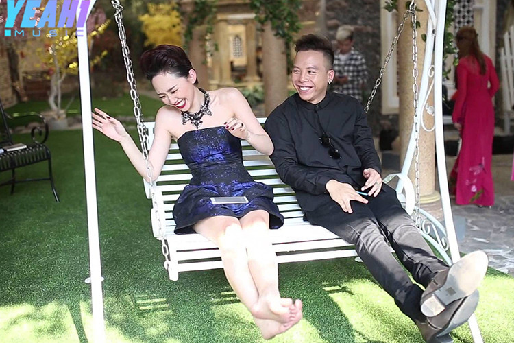 Tóc Tiên và bạn trai có những khoảnh khắc vui đùa bên nhau. Ảnh: Yeah1
