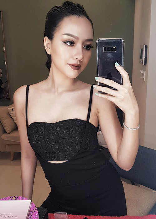 Nữ ca sĩ kiêm diễn viên sinh năm 1989 hạnh phúc khi bạn trai luôn ủng hộ cô hoạt động nghệ thuật.