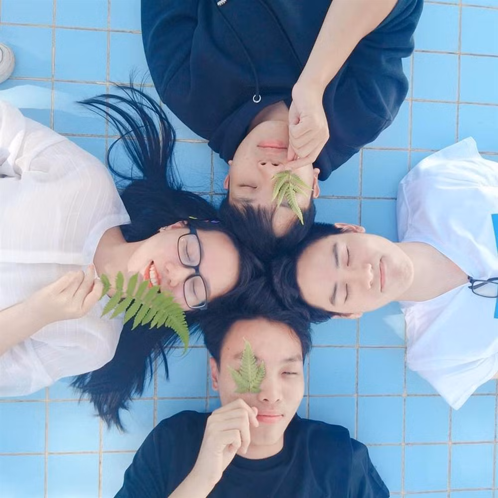 Khu biệt điện có khuôn viên rộng 13.000 m2, được xây dựng theo lối kiến trúc Pháp cổ điển. Nơi đây gồm 3 ngôi biệt thự lớn mang tên Lam Ngọc, Bạch Ngọc và Hồng Ngọc cùng một khu vườn Nhật Bản lúc nào cũng xanh mướt cỏ cây. Ảnh: Mailtt_, k.minh99.