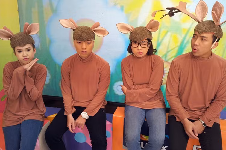 Kim Nhã từng dẫn chương trình “Chào bé yêu”, “Hoa hướng dương”, “Hai trái tim vàng”.