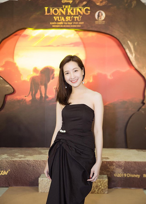 Kim Nhã được nhiều đồng nghiệp yêu mến bởi sự lí lắc, thân thiện.