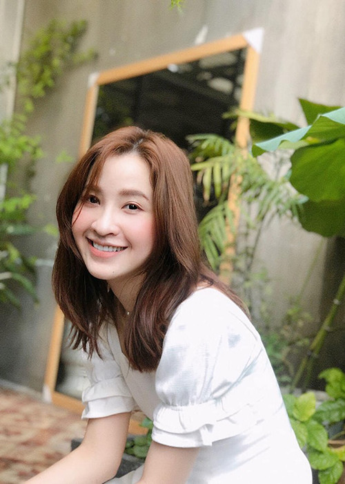 Kim Nhã sau đó hủy chuyến với lý do xuất phát từ cô. Thế nhưng, tài xế vẫn buông lời nặng nề khiến cô bức xúc và chụp biển số xe để phản ánh lên tổng đài. Ngay lúc đó, Kim Nhã bị tài xế đánh. Sau khi bị hành hung, Kim Nhã được bạn bè đưa đi cấp cứu.