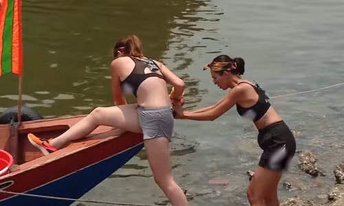 Soi duoc mat cua ba nang hau khi tham gia Cuoc dua ky thu 2019-Hinh-3