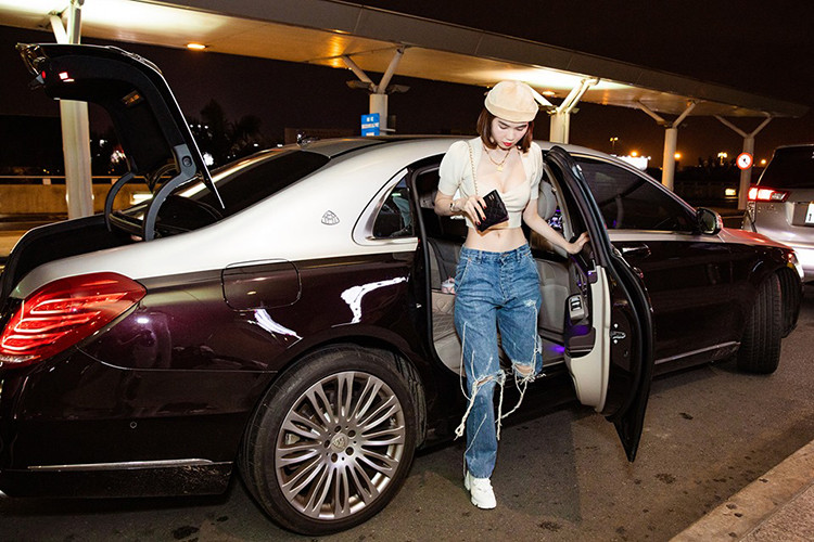 Giống Vũ Thu Phương, Ngọc Trinh hiện cũng tập trung kinh doanh.