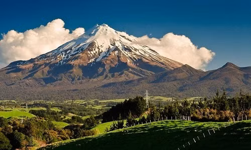Núi Taranaki (nguồn ảnh: internet).