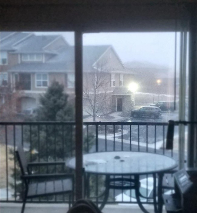 Ánh sáng phát ra khiến bạn ngỡ mình đang thấy quả cầu lửa.