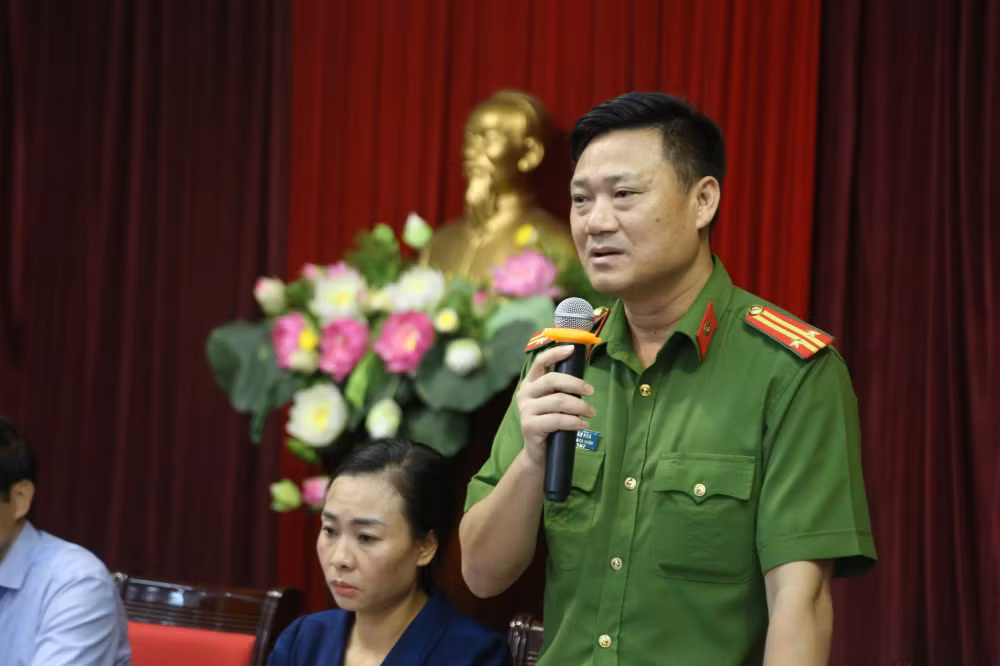 Hoc sinh bi bo quen tren xe truong Gateway tu vong: Giam dinh doc lap