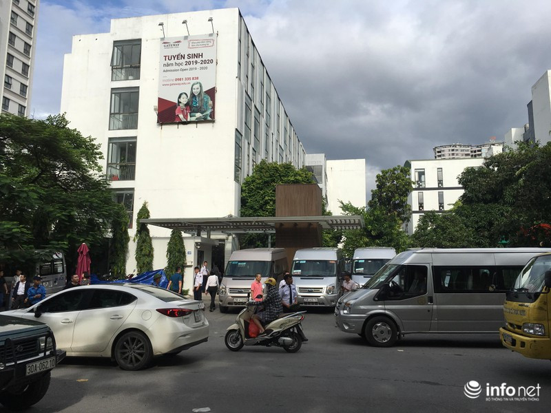 Hai nhân vật chính trong buổi thực nghiệm không thể thiếu là bị can Nguyễn Bích Quy – người chịu trách nhiệm đưa đón học sinh và ông Doãn Quý Phiến - người điều khiển chiếc xe chở 13 học sinh, trong đó có cháu Lê Hoàng Long đến trường ngày 06/8.