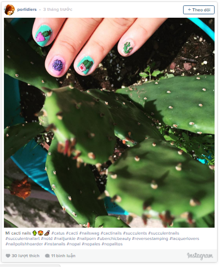 Với mẫu nail này, các nàng thoải mái dự tiệc hay xuất hiện ở bất cứ nơi đâu đều được. Nguồn ảnh: Cosmopolitan.com.