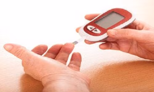 4. Trợ giúp kiểm soát hoặc ngăn chặn bệnh tiểu đường Theo Viện Y tế quốc gia, có một số nghiên cứu hấp dẫn cho thấy rằng uống silymarin, các hóa chất chính được tìm thấy trong cây kế sữa, cùng với điều trị thông thường có thể giúp kiểm soát các triệu chứng của bệnh tiểu đường bằng cách giúp kiểm soát đường huyết. Ảnh: Draxe.