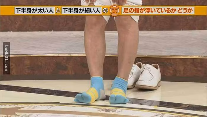 Lý giải cho điều này, các chuyên gia trong chương trình cho rằng, khi ngón chân thả lỏng khiến cho bộ phận bắp đùi càng phải tiêu hao nhiều khí lực để chống toàn lực cho cơ thể, lâu dần sẽ càng phát triển thêm nhiều cơ thịt tại bắp đùi.