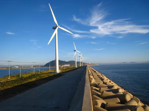 Với diện tích tương đương khoảng 2/3 diện tích thủ đô Seuol, đê Saemangeum góp phần làm thay đổi diện mạo xứ Hàn. Ảnh: Thongtinhanquoc.com.