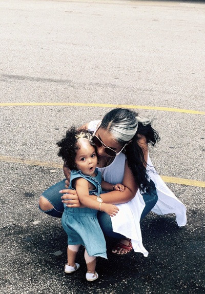 Các nhà nghiên cứu đã thu thập vô số loại dấu vết trên da của trẻ sơ sinh từ nhiều nơi trên thế giới. Những vết bớt và màu tóc này không ảnh hưởng gì đến sức khỏe của bé. Giới y khoa cho rằng đó là dấu vết bẩm sinh và không có hại.