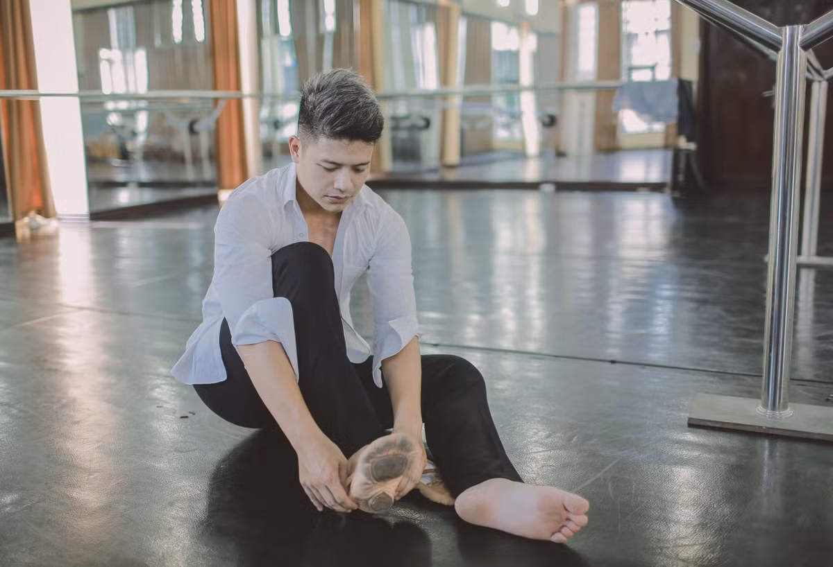 Khi được hỏi về quan niệm của anh về việc làm đẹp của phái nữ, Đàm Hàn Giang chia sẻ, đối với bất kỳ ai thì việc chăm chút bề ngoài đều quan trọng, đặc biệt là phụ nữ, vì “Sắc đẹp tự nó đủ thuyết phục đôi mắt của người đàn ông mà chẳng cần nhà hùng biện"