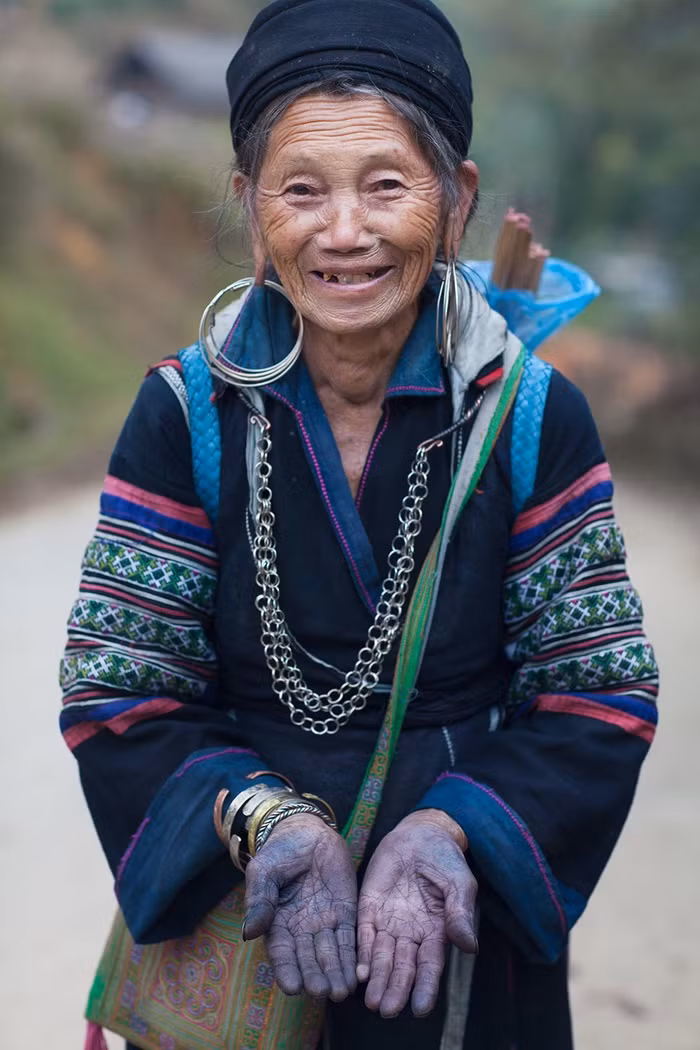 Hành trình này kéo dài hơn 12 tháng tới 10 quốc gia trên thế giới. Trong những quốc gia cô đến, Việt Nam cũng là một trong những nước để lại ấn tượng mạnh, “Việt Nam đã đánh cắp trái tim tôi. Đó là những nụ cười ấm áp”.