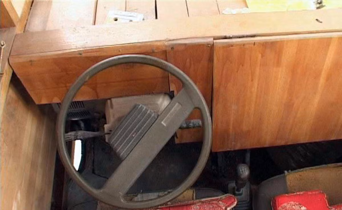 Chi phí hoàn thành chiếc xe khoảng 10 vạn Nhân dân tệ (tương đương hơn 300 triệu đồng). 