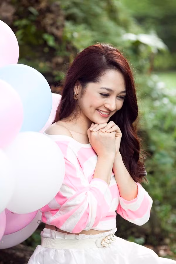 Chính vì thế, lựa chọn nguồn thực phẩm để bổ sung vào khẩu phần ăn cũng rất quan trọng, trong chế độ ăn của Bảo Anh thường được bổ sung rất nhiều thực phẩm giàu chất xơ như: Rau xanh, hoa quả và trái cây. Ảnh: tiin.vn.