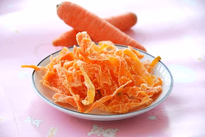 Mứt cà rốt. Có tác dụng bổ huyết và kích thích tiêu hóa. Loại mứt này còn chữa được bệnh kiết lị mãn tính. Liều dùng ngày khoảng 30-50g. Ảnh: Monngonmoingay.
