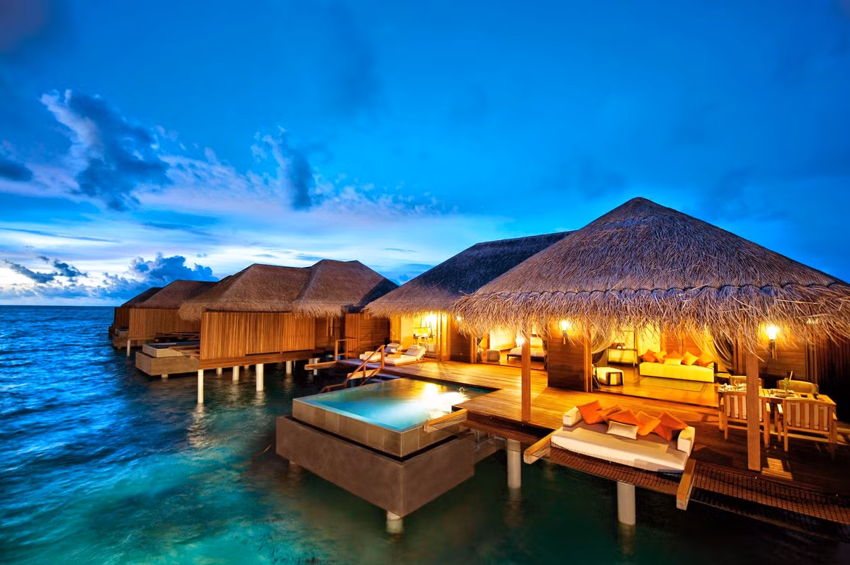 Thậm chí, ở đây, những khu nghỉ dưỡng hay nhà hàng sang trọng còn mở cửa nồng nhiệt với những cặp đôi LGBT.