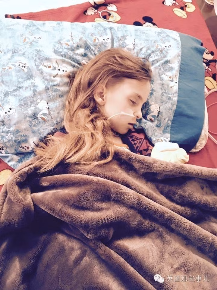 Giờ đây con không thể uống thứ nước ép trái cây mà con thích, không còn tỉ tê về bảy sắc cầu vồng.