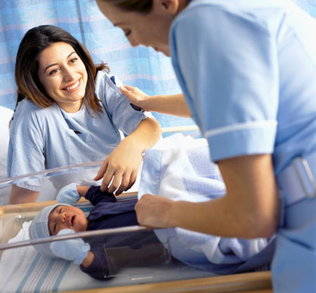 Bên cạnh công dụng chữa viêm gan, vàng da, hạt xích tiểu đậu còn giúp các sản phụ sau sinh mau hết sản dịch và huyết bẩn bằng cách ăn thường xuyên sau sinh. Sản phụ nhớ phải ăn hết trong ngày không để qua ngày.