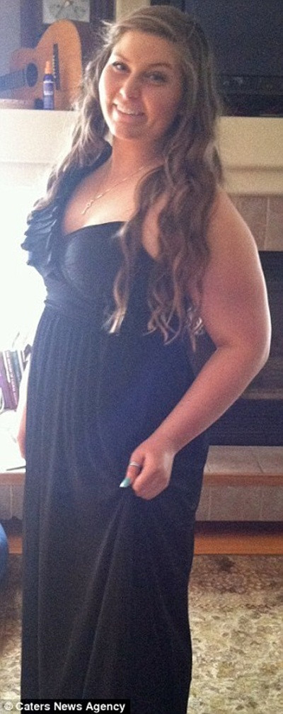 Grace không dám ăn diện bất cứ thứ gì và dừng việc học đại học ở trường bởi quá sợ hãi ánh mắt của mọi người.