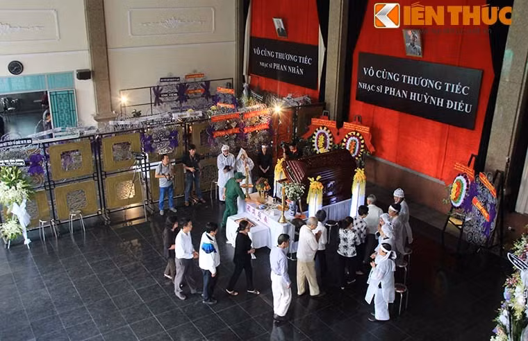 Mai mai “niem tin va hi vong” boi “cuoc doi van dep sao”