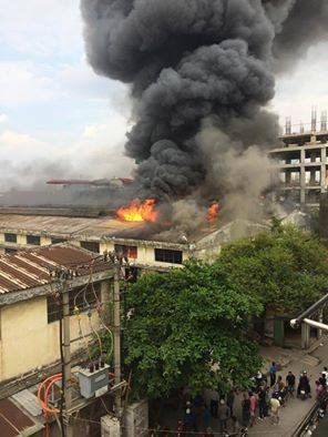 Chay du doi Cong ty o to Hoa Binh tai HN-Hinh-3