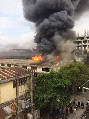Chay du doi Cong ty o to Hoa Binh tai HN-Hinh-3