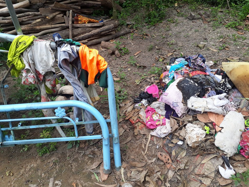 Nhiều vật dụng bị cháy đen. (Ảnh: Thanh Lâm).