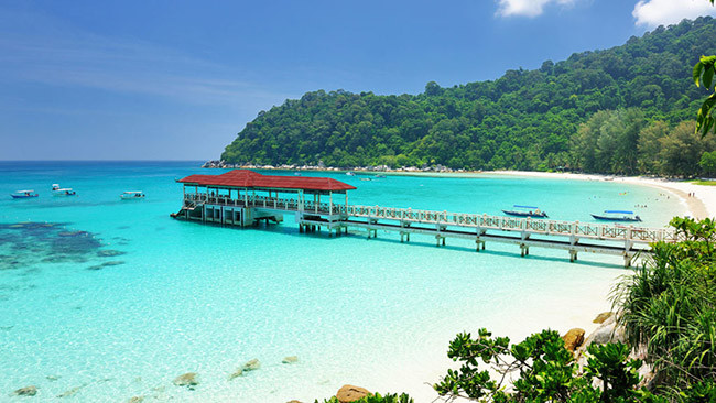 Quần đảo Perhentian, Malaysia: Đây là điểm nổi tiếng của cả người Mã Lai và người Thái. Cả vùng biển yên tĩnh nổi tiếng với các hoạt động bơi lội và đi thuyền.
