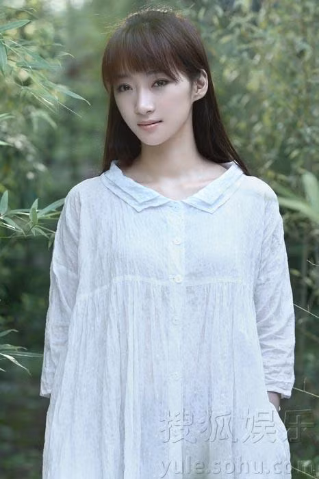 Ve dep kieu sa cua vi cach cach cuoi cung trieu Thanh-Hinh-2