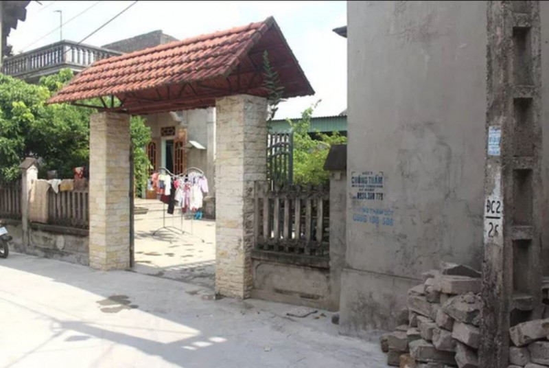 Thay vo voi dong nghiep trong nha, chong noi con ghen, linh 18 nam tu-Hinh-3